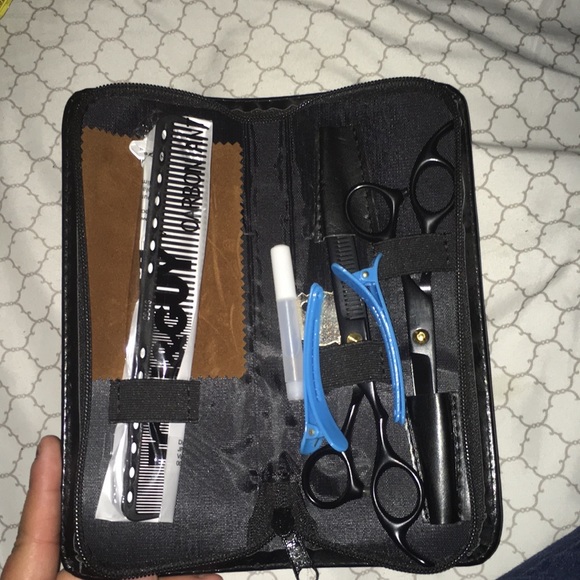 Grooming stuff - Picture 2 of 3